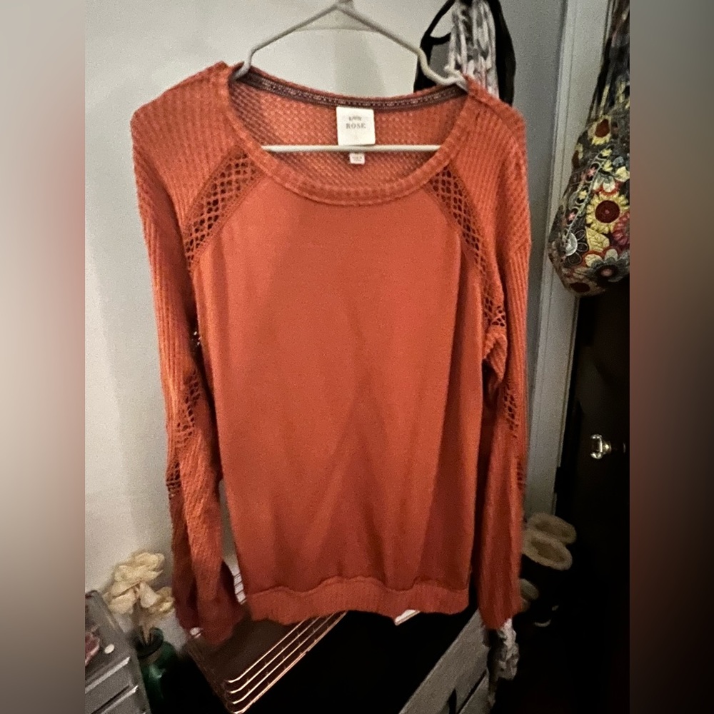 Lightweight sweater